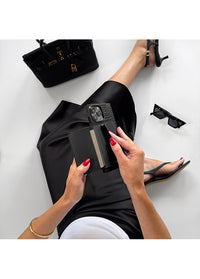 ["Black", "Crocodile", "Faux", "Leather", "MagSafe", "Wallet"]