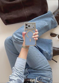 ["Elite", "Collection", "-", "SQUARE®", "Chromed", "Crystal", "Clear", "Silver", "iPhone", "Case"]